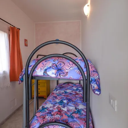شقة 3 Bedroom Cozy In