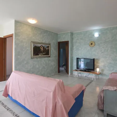3 Bedroom Cozy In شقة
