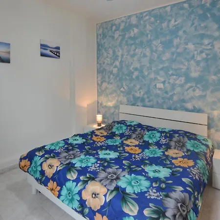 3 Bedroom Cozy In شقة