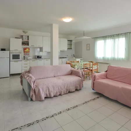 In With Kitchen Imperia