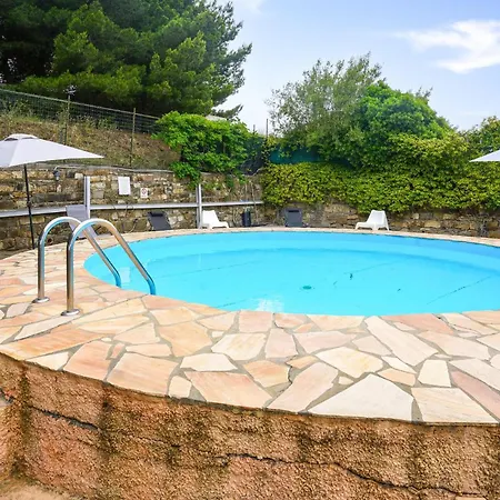 3 Bedroom Cozy In شقة